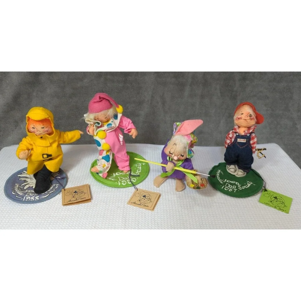 ANNALEE BUNNY RABBIT Artist Paint palette Raincoat kid Clown Slingshot boy lot
